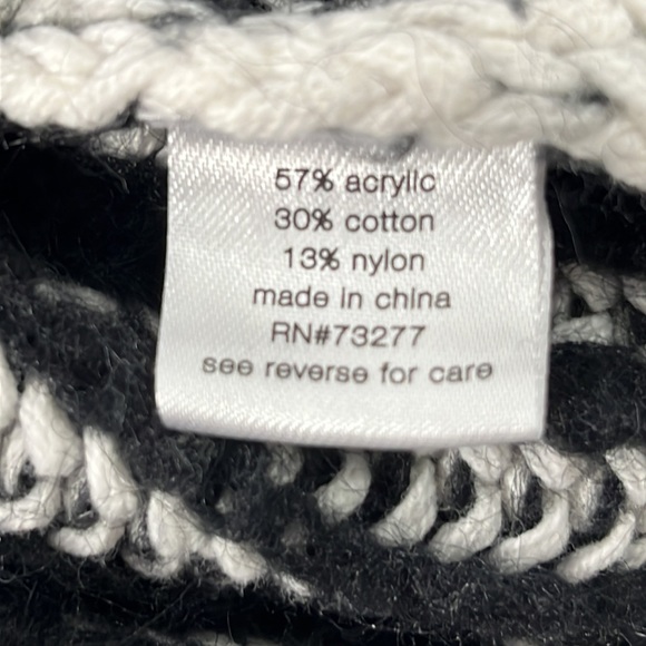 Elizabeth and James Crewneck Black White Striped Pullover Sweater Size Medium - Picture 5 of 5